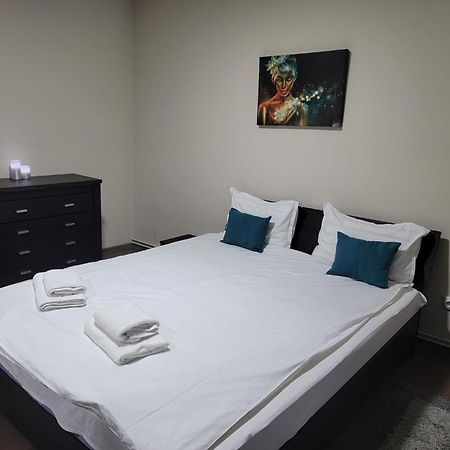 Апартаменты Downtown Recharge Spot Брашов Экстерьер фото