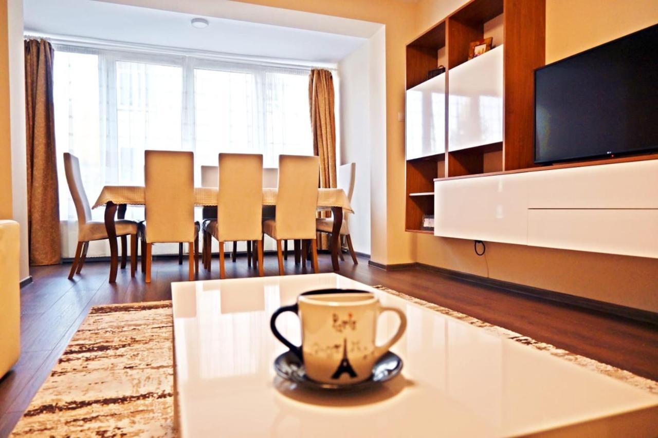Апартаменты Downtown Recharge Spot Брашов Экстерьер фото